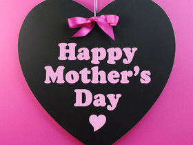Lovely Heart on Mother's Day. New ecard for free. Mother's Day. Heart. Pink-and-black card. Free Download 2022 greeting card