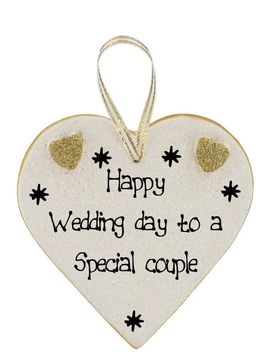 Happy wedding day heart. Greeting card. Wishing you a lovely day that you will remember with happiness. Free Download 2024 greeting card